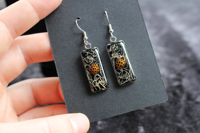 lady bird stainless steel earrings Image 6