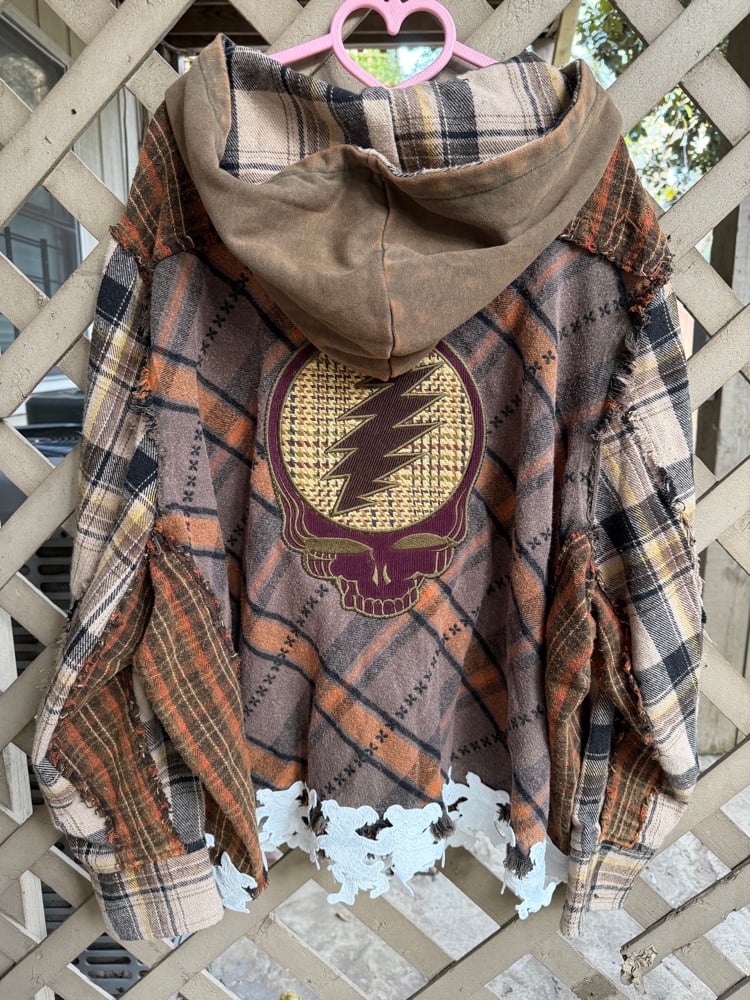 Image of  Oversized women’s flannel 4