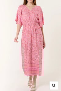 PINK PAISLEY PRINT V-NECK & BACK MIDI DRESS
