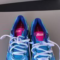 Image 2 of size: us7.5 uk5.5 eu39  cm24.5