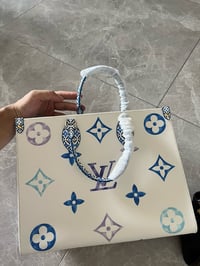 Image 5 of LV Hampton OntheGo