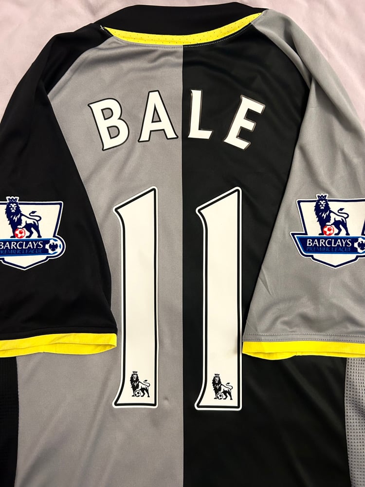 Image of Tottenham Hotspur “BALE 11” 2012/13 Third Shirt + PL patches  (XL)