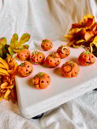 Image 2 of Jack-o-lanterns (hollowed and carved) 