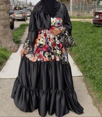 Image 3 of Yasmin abaya set