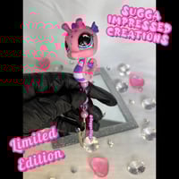 Image 1 of LPS Pink Seahorse Clip