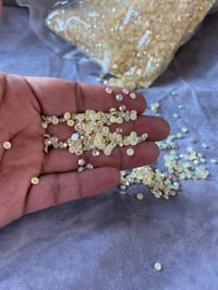 Image 2 of Vanilla - 4mm Jelly Resin Rhinestone