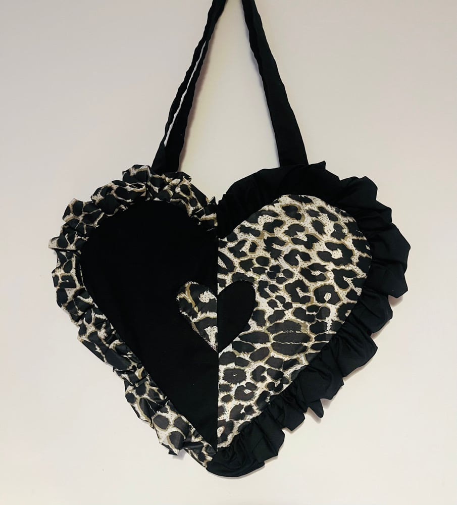 Image of The 90s Double Trouble Heart Bag 🖤🐆