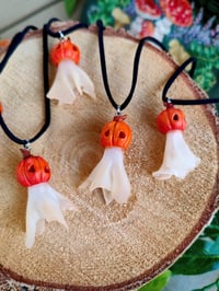 Image 1 of Wisiorek z dynio - duszkiem 🎃👻