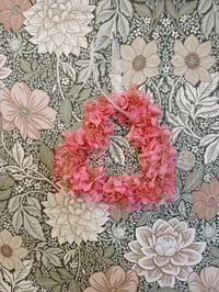 Image 1 of Couronne hortensia rose et gypsophile rose 