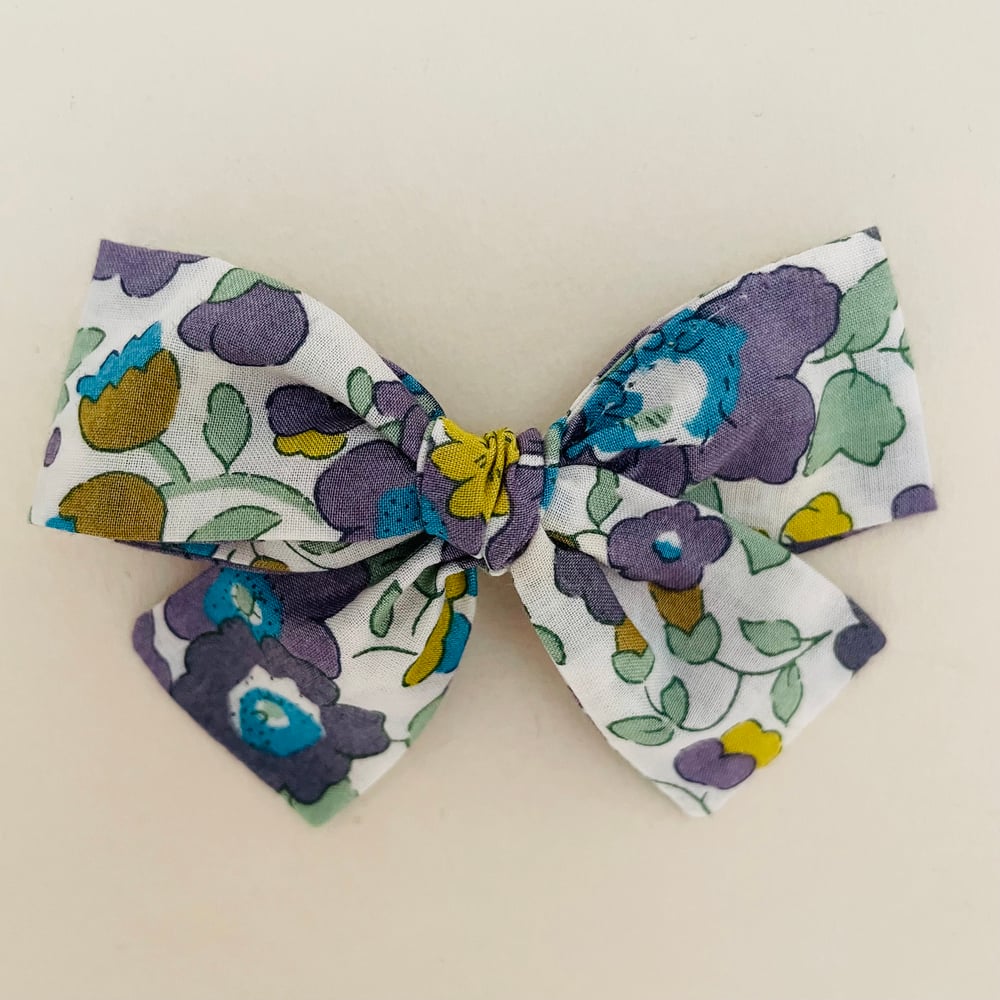 Image of Barrette Bertille Liberty Betsy Bio