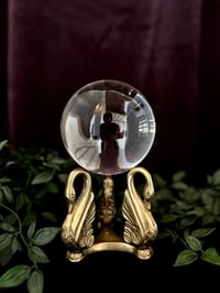 Image 6 of Superbe support de boule de cristal de bohème, de 10cm de diamètre