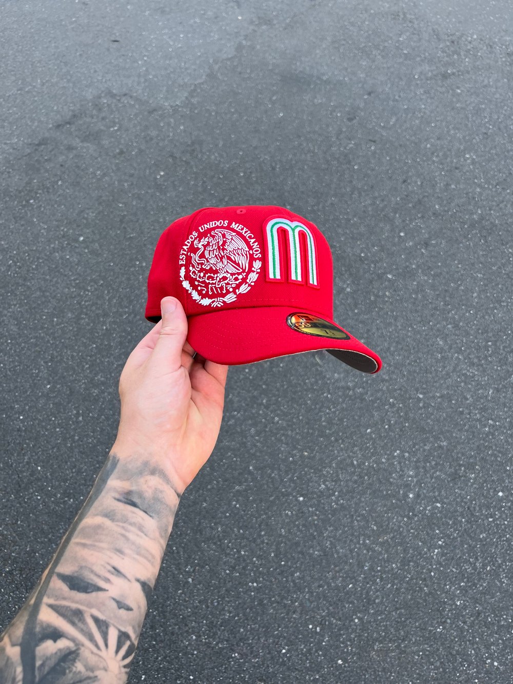 Image of RED ESTADOS UNIDOS MEXICANOS MEXICO CUSTOM FITTED CAPS