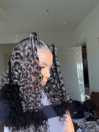 Image 3 of 22 inch DEEP WAVE HD LACE FRONTAL WIG