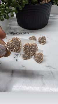 Gold pearl heart studs
