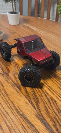 Image 1 of Redcat Apex 1/18 Crawler - RED (USED)