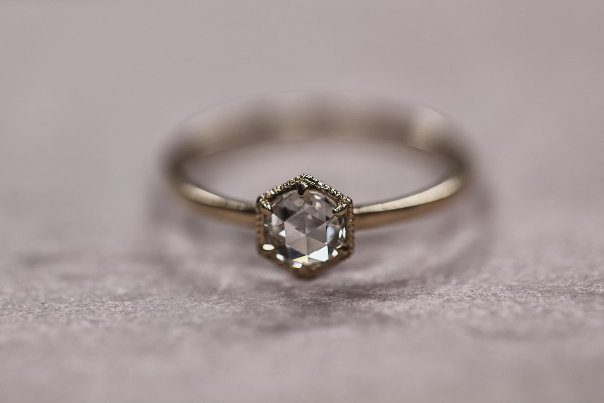 Image of 18ct yellow gold 4.7mm rose-cut white diamond hexagonal set ring (IOW167)