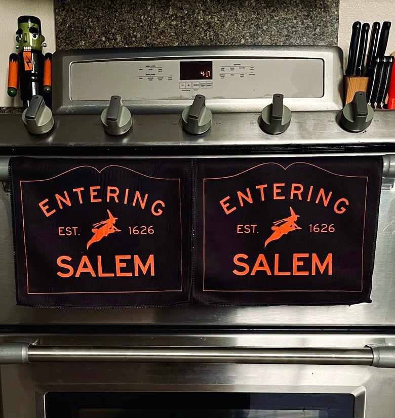 Image of Entering Salem Hand Towels