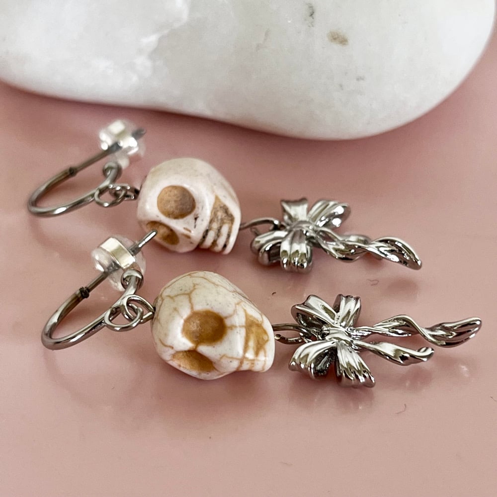 Image of Skull and Bow Half Hoops