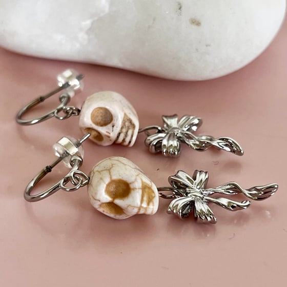 Image of Skull and Bow Half Hoops