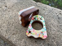 Vintage cocoa donut glow 