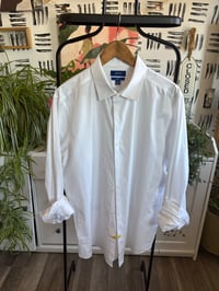 Crispy white top button down 