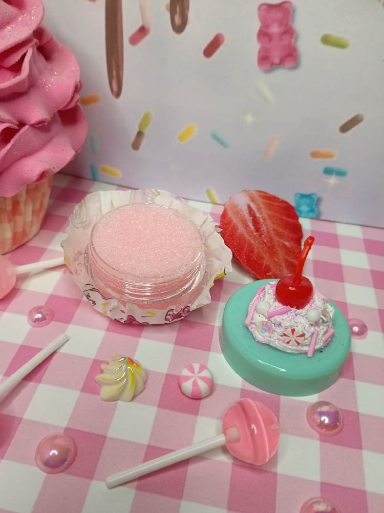 Image of "Strawberry Shortcake" Lip Scrub