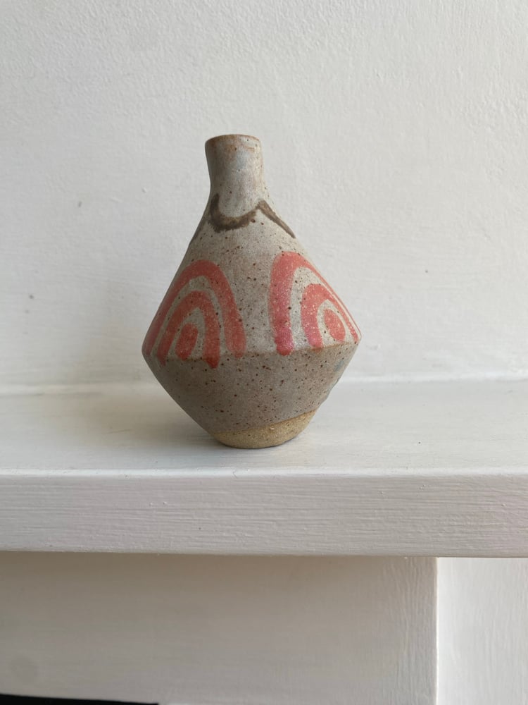 Yield pot (crest) Image 5