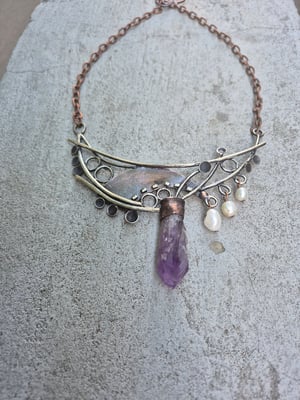 Amethyst and pearl necklace 