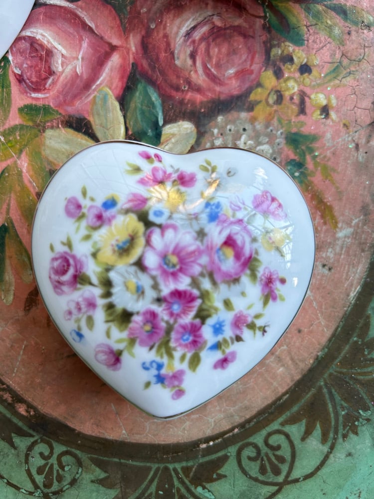 Image of Saint-Valentin 🩷 Boîtes cœur en porcelaine 