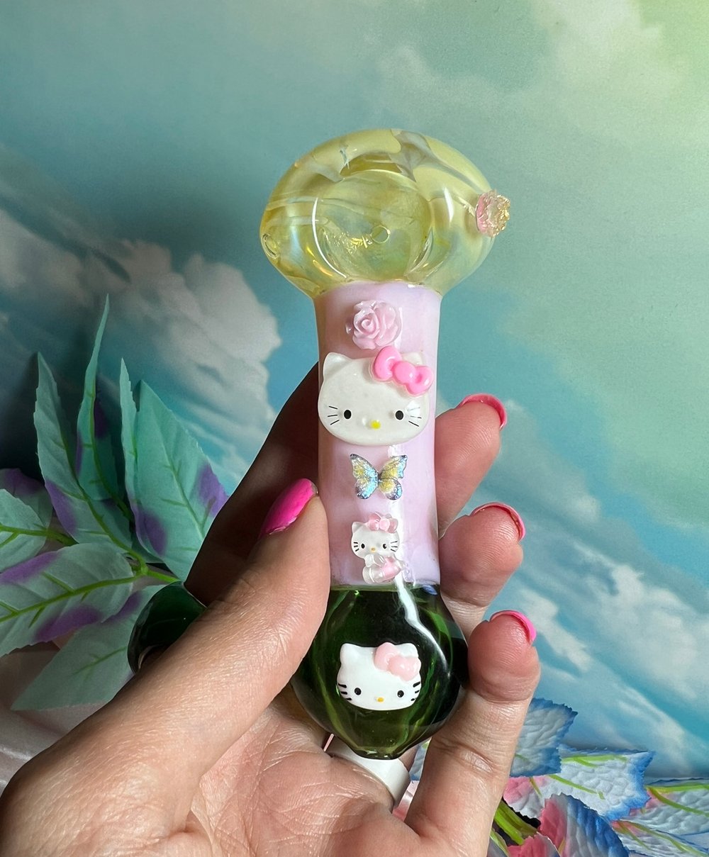 Hello kitty spring 🌸 pink & green pipe