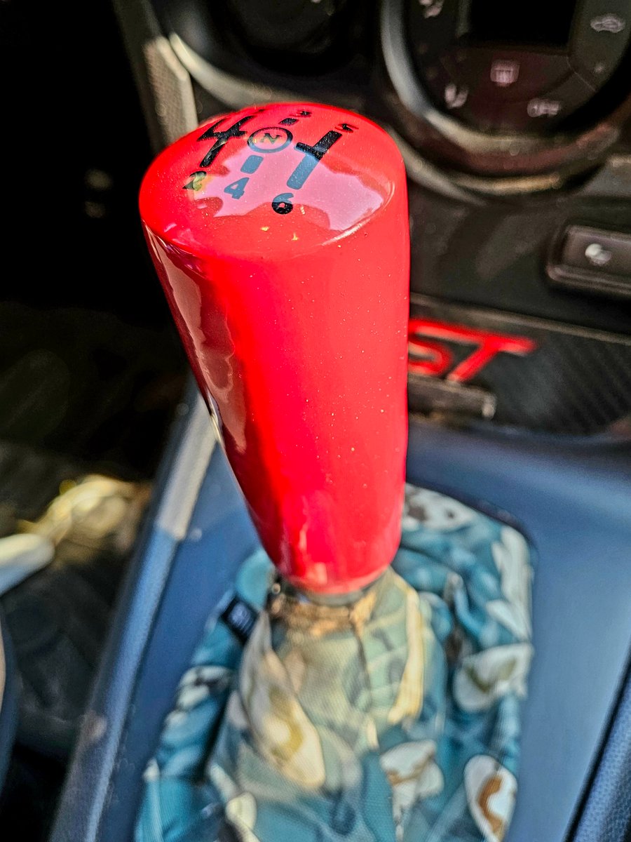 Image of Ford Focus/Fiesta ST Cylinder Shape Shift Knob
