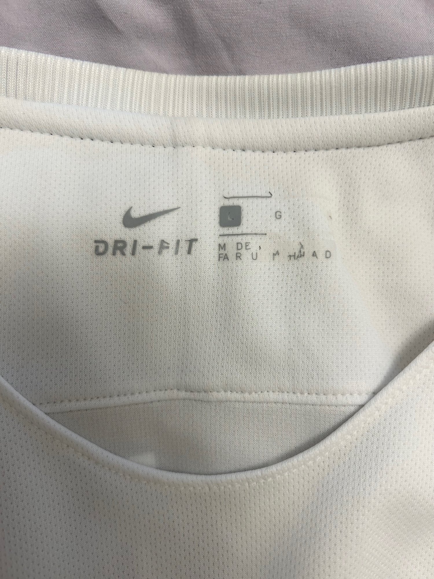 Image of Tottenham Hotspur “KANE 10” 2017/18 Home Shirt + PL patches, L