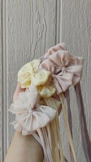 Image of Ivory Chiffon bow