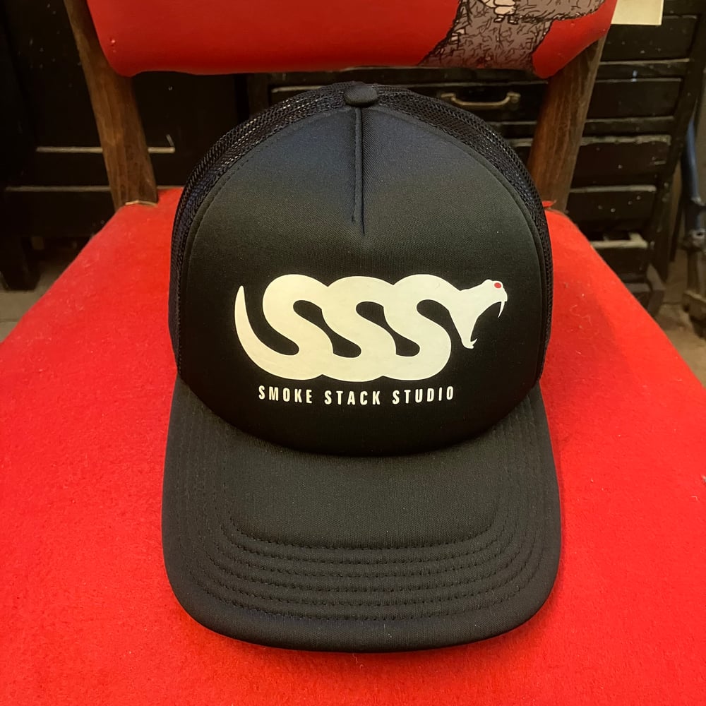 SSS TRUCKER HAT (Black/White)