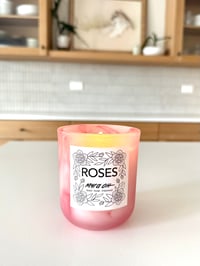 Image 1 of 12oz Roses Scented Candle