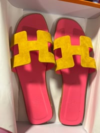 Image 3 of Hermès Slides