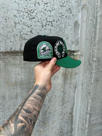 Image 3 of TRI TONE GREEN VISOR BALTIMORE ORIOLES FITTED CAP