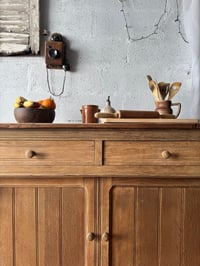 Image 3 of L’ancien meuble de toilette