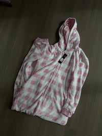 pink & white one piece pajama (sz large)