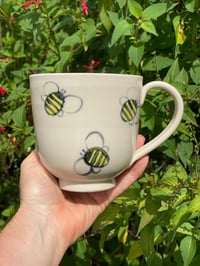 Image 2 of Large Bee Decorated Mugs