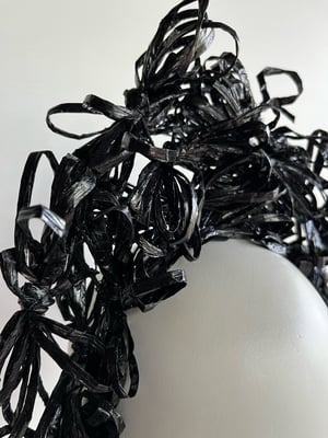 Image of Black raffia bows crown