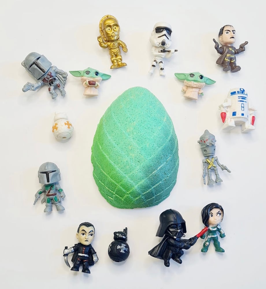 Image of The Force Surprise toy bath bomb 