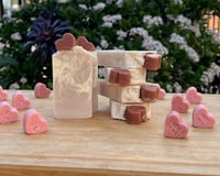 Image 5 of CREAMY CACAO LOVE.  Oats Milk Soap / Jabón de Leche de Avena