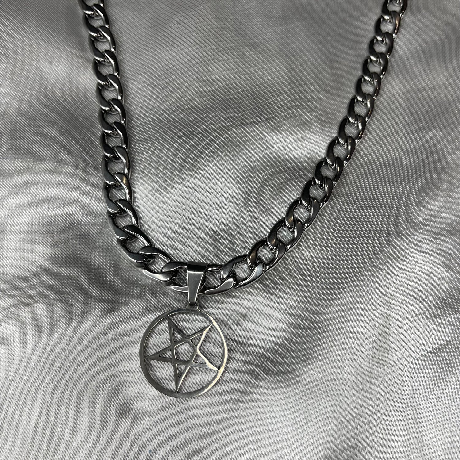 Image of Inverted Pentacle Stackable Chain