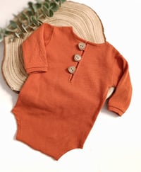 Image 1 of Sitter boys bodysuit Kai  - dusty orange| photo props