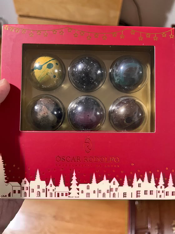 Image of 9-Piece Box of Òscar Rodolfo Bonbons