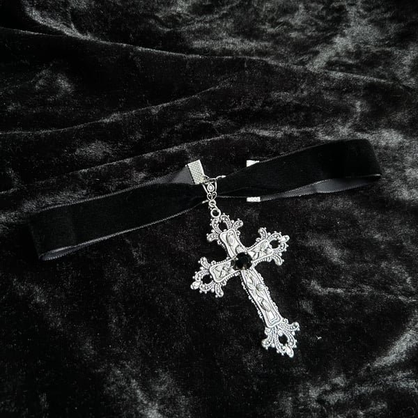Image of Juliet Ornate Cross Velvet Choker