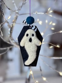 Ghostie Ornament 4