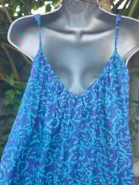 Image 19 of PEFKOS MAXI DRESS Blue red- Sise 10-18 uk