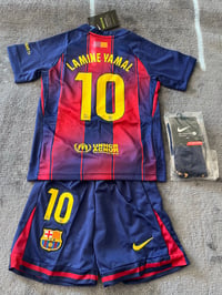 Image 2 of Barcelona home Lamine Yamal no.10